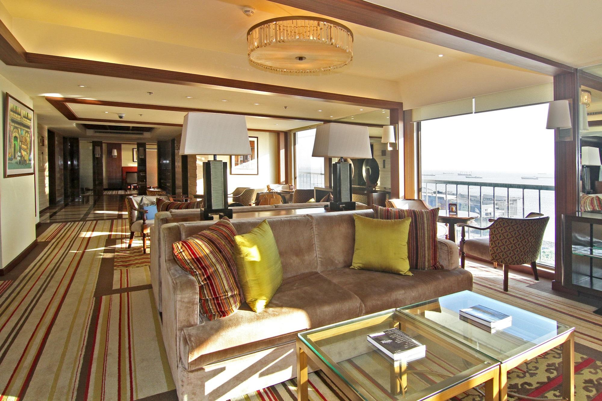 The Manila Hotel Exterior foto The Club Lounge at the 36th floor of the hotel