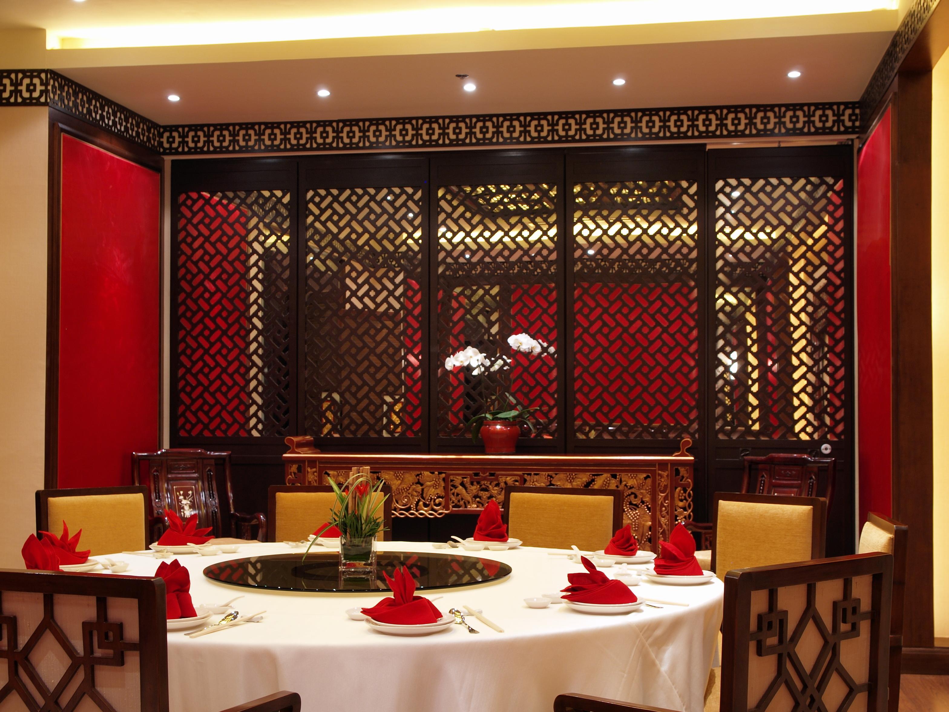 The Manila Hotel Exterior foto A private dining room at a restaurant in Beijing