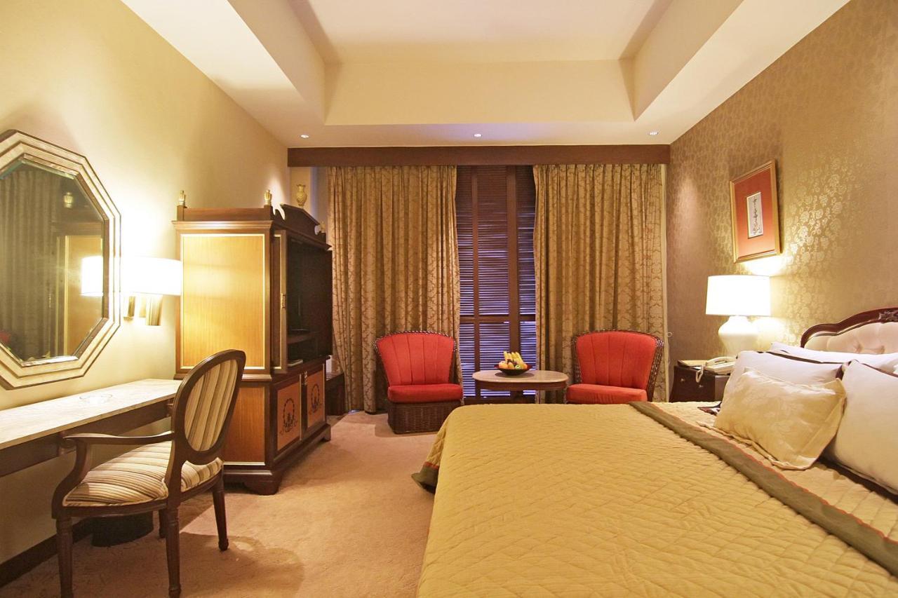 The Manila Hotel Exterior foto A room at the hotel